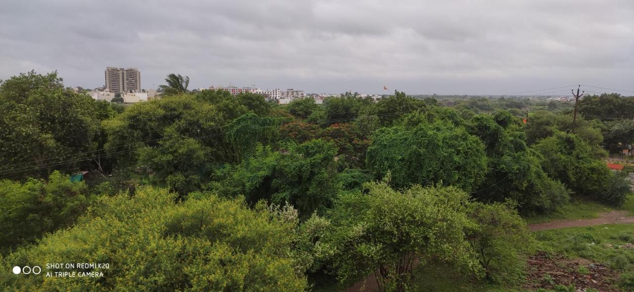 Готель Ruchishree Garden Удджайн Екстер'єр фото
